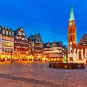 Франкфурт хотоор дамжин Европ, Америк руу аялахад илүү хялбар