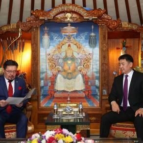 Монгол Улсын Ерөнхийлөгч Үндсэн Хуульд оруулсан өөрчлөлтийг баталгаажууллаа