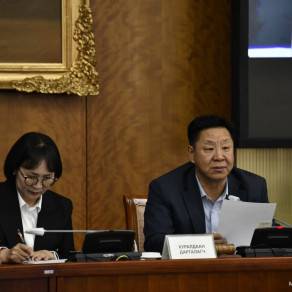 ҮББХ: Монгол Улсын 2022 оны нэгдсэн төсвийн гүйцэтгэл, Засгийн газрын 2022 оны санхүүгийн нэгдсэн тайланг хэлэлцлээ