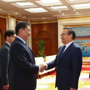 Монгол Улсын Ерөнхийлөгч У.Хүрэлсүх БНХАУ-ын Ниншя хотон үндэстний Өөртөө засах оронд зочиллоо
