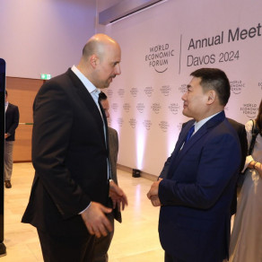 Дэлхийн эдийн засгийн чуулганы нээлтэд Монгол Улсын Ерөнхий сайд Л.Оюун-Эрдэнэ оролцлоо
